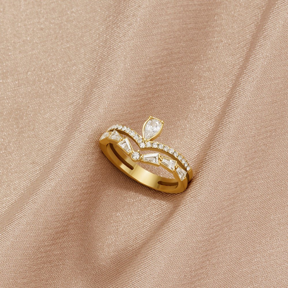 Lily Gold Crystal Ring