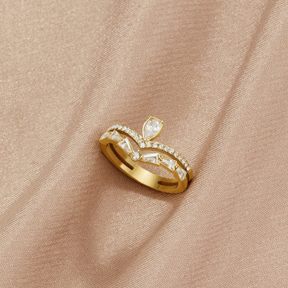 Lily Gold Crystal Ring