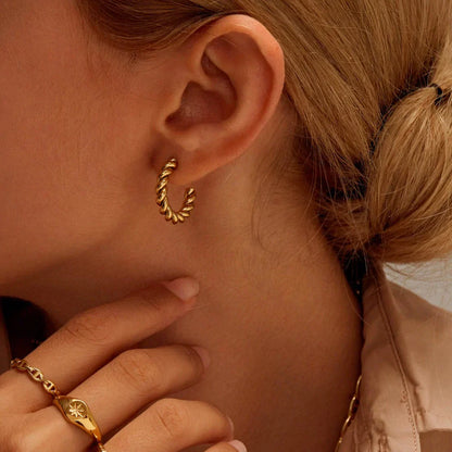 Robyn Hoop Earrings