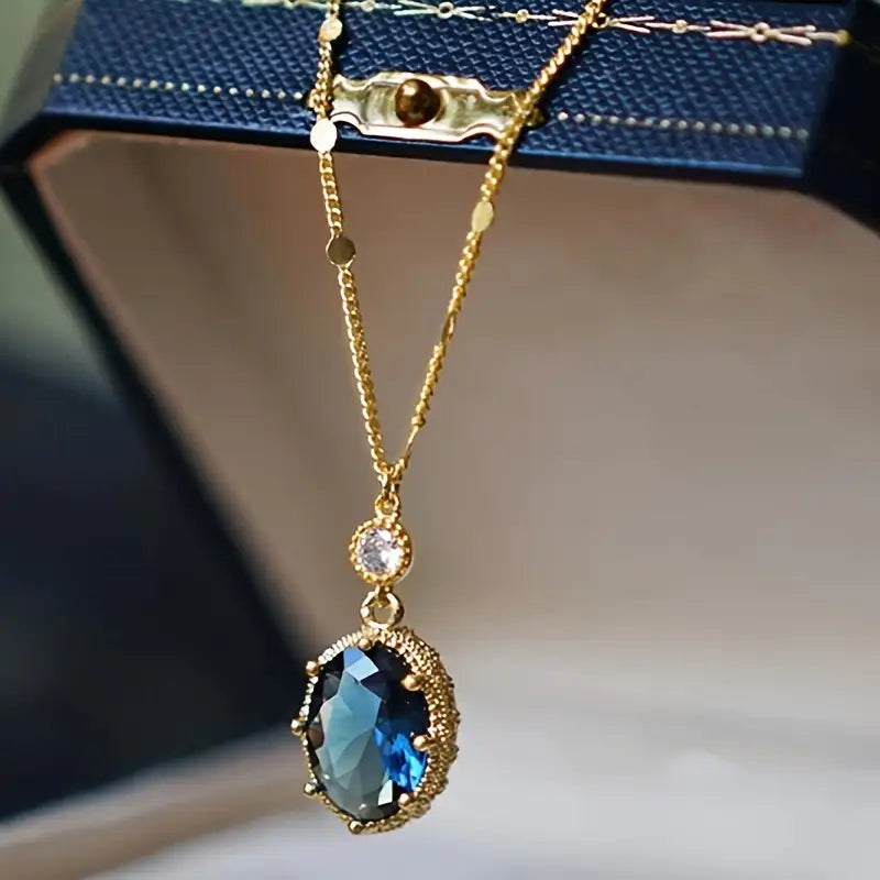 Thessia Gold Necklace