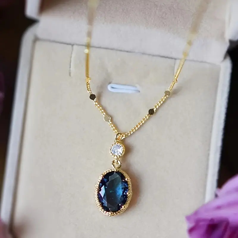 Thessia Gold Necklace