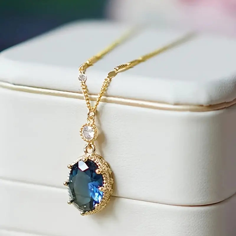 Thessia Gold Necklace