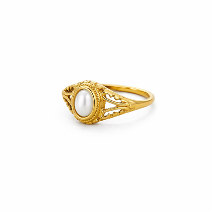 Royal Pearl Vintage Ring
