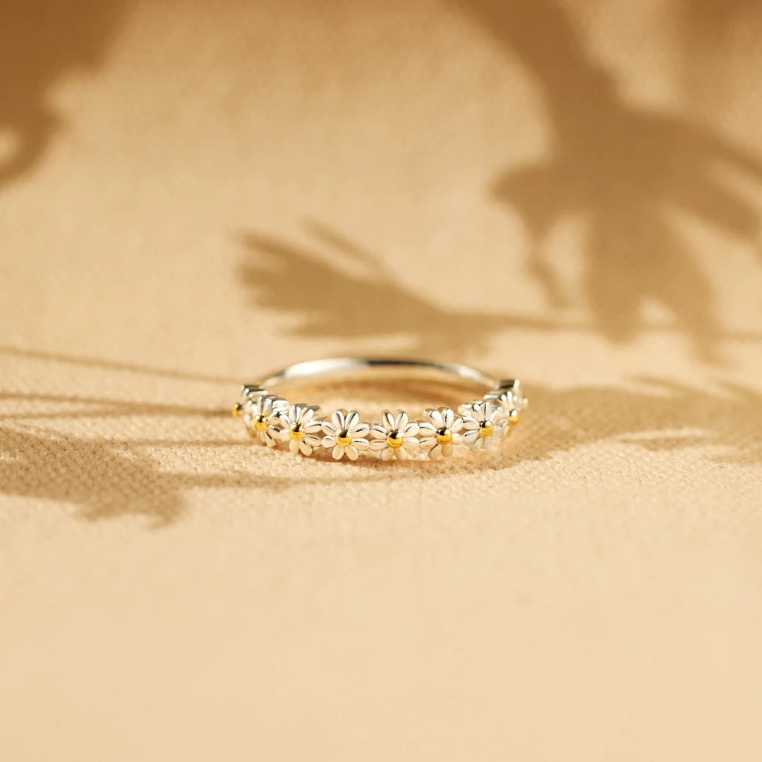 Jardin Luxury Flower Ring