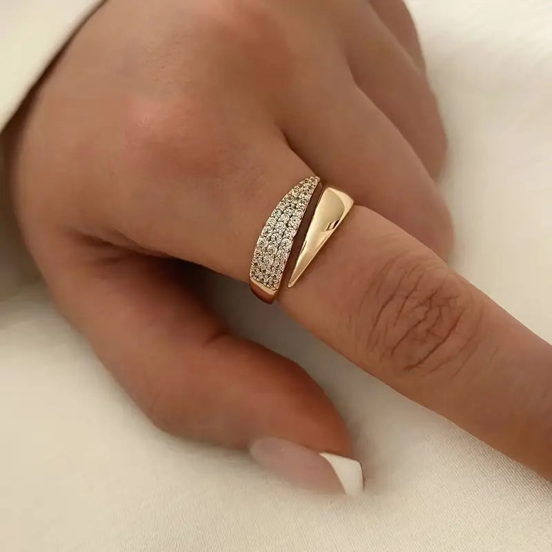 ELOÏSE | The Timeless Radiance Ring