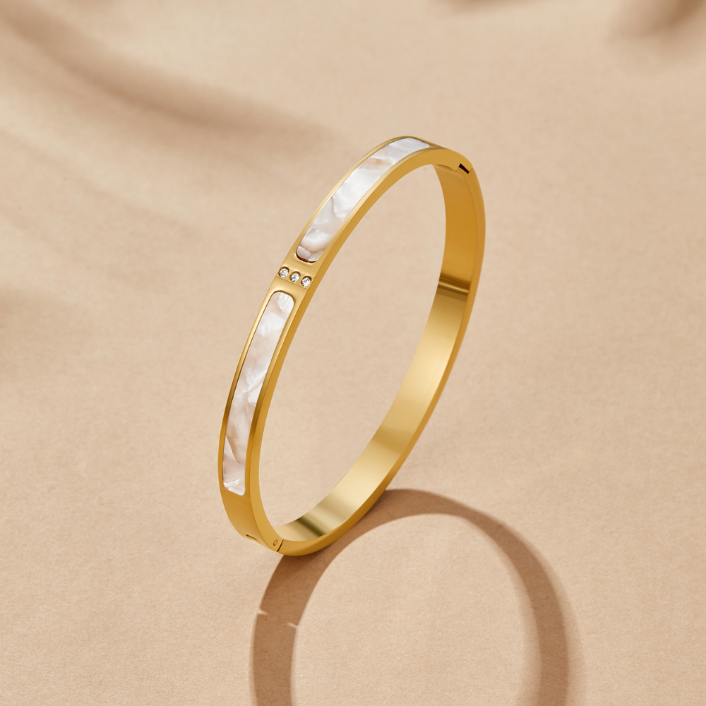 Sahara White Gold Bangle