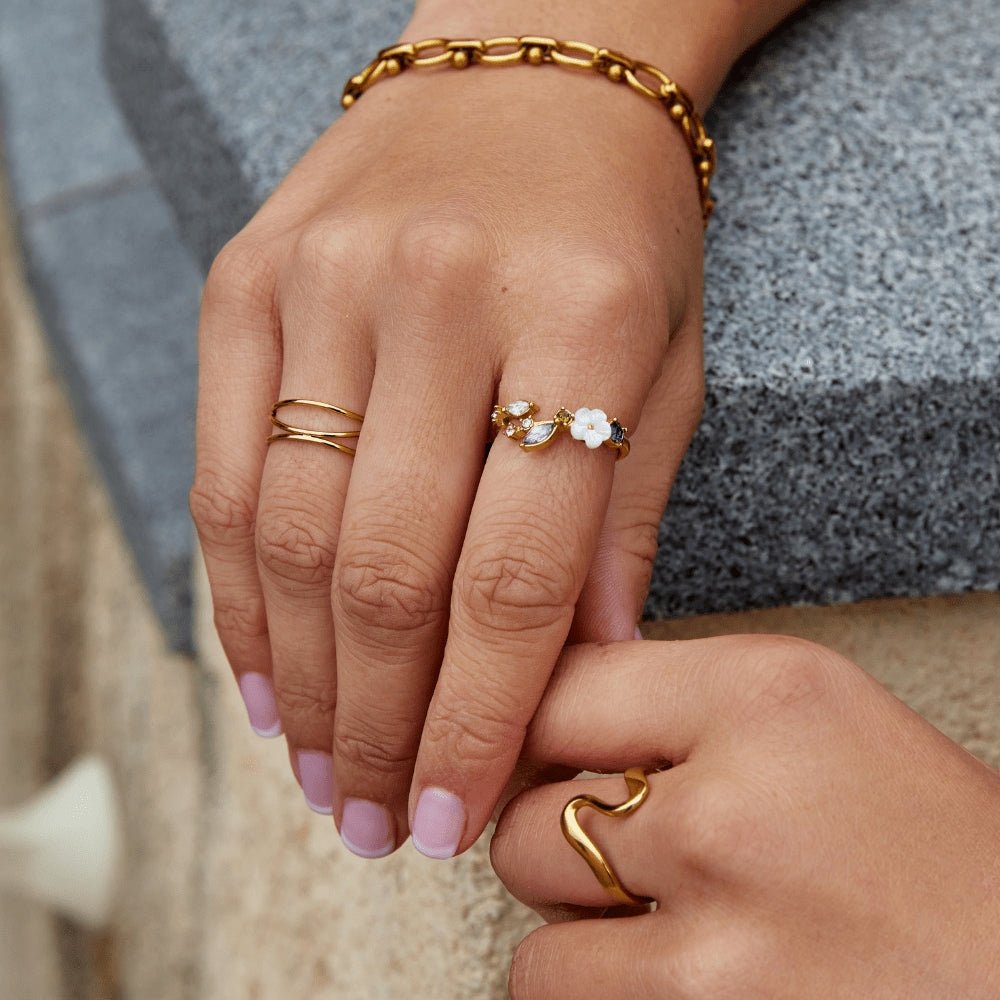 Blossom White Gold Ring