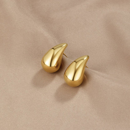 Amara Drop Earrings