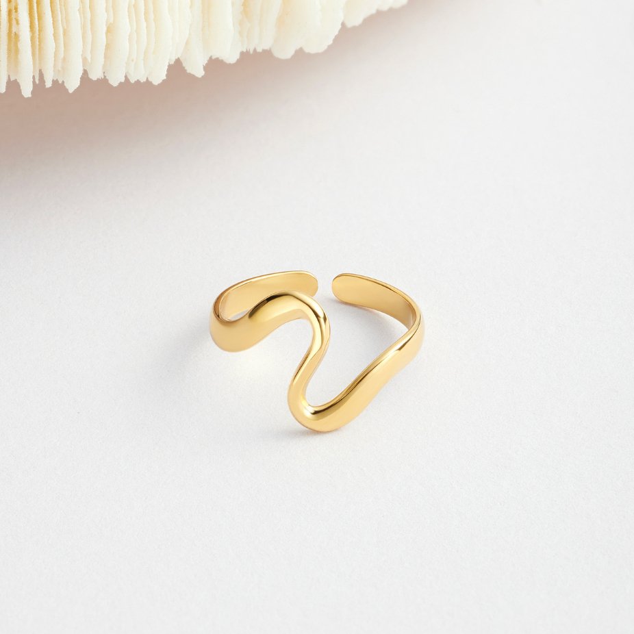 Twisted Wave Gold Ring