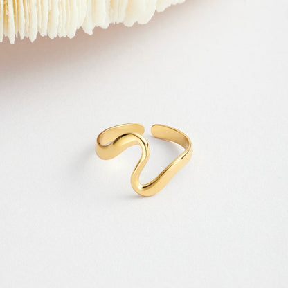 Twisted Wave Gold Ring
