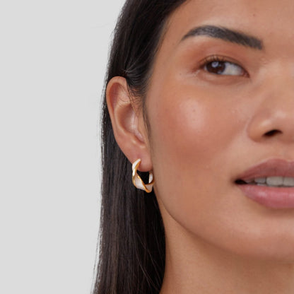 LAYA - Twisted Hoops