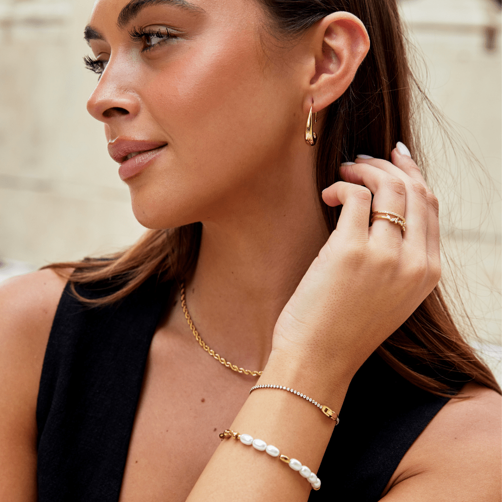 Niyah Gold & White Crystal Bracelet
