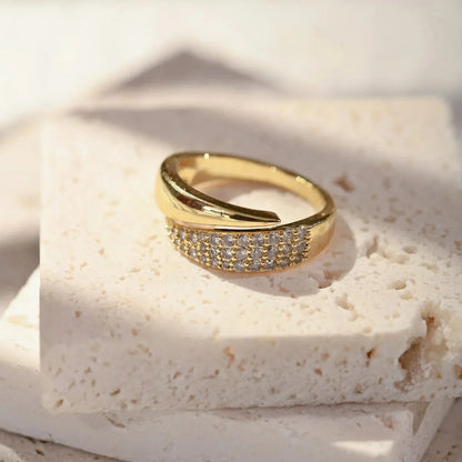 ELOÏSE | The Timeless Radiance Ring