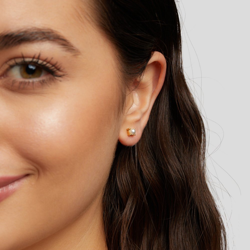 Sofia Pearl Studs