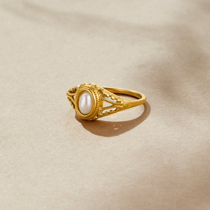 Royal Pearl Vintage Ring