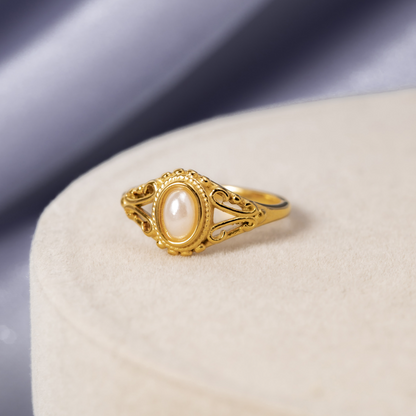 Royal Pearl Vintage Ring